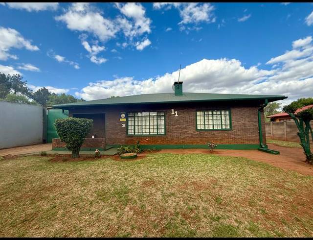 3 BEDROOM HOUSE FOR SALE IN VANDERBIJLPARK CW 1